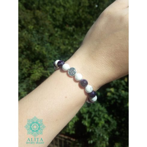 Howlit-lila-achat-asvany-karkoto