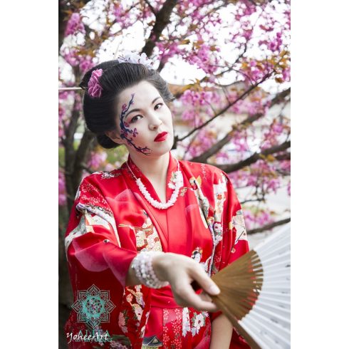 rozsakvarc-ametiszt-asvany-karkoto