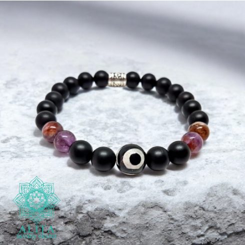 Szuper-7-es-onix-asvany-karkoto